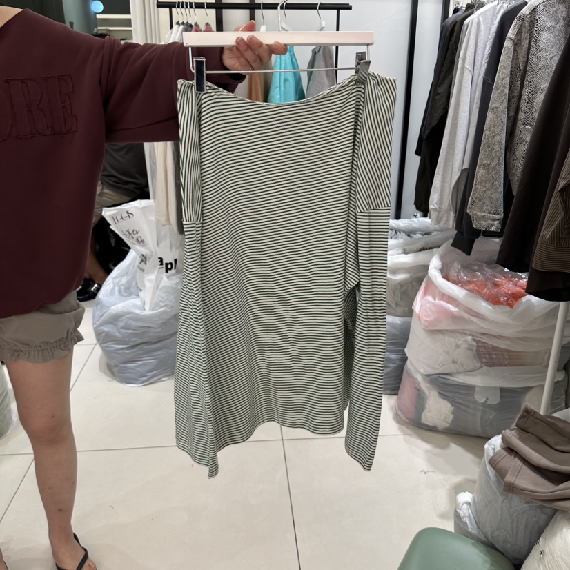 EGG IS韓國代購女裝新款熱賣推薦真品時尚人氣休閑長袖T恤EGG IS長袖T恤圖色1綠色條紋