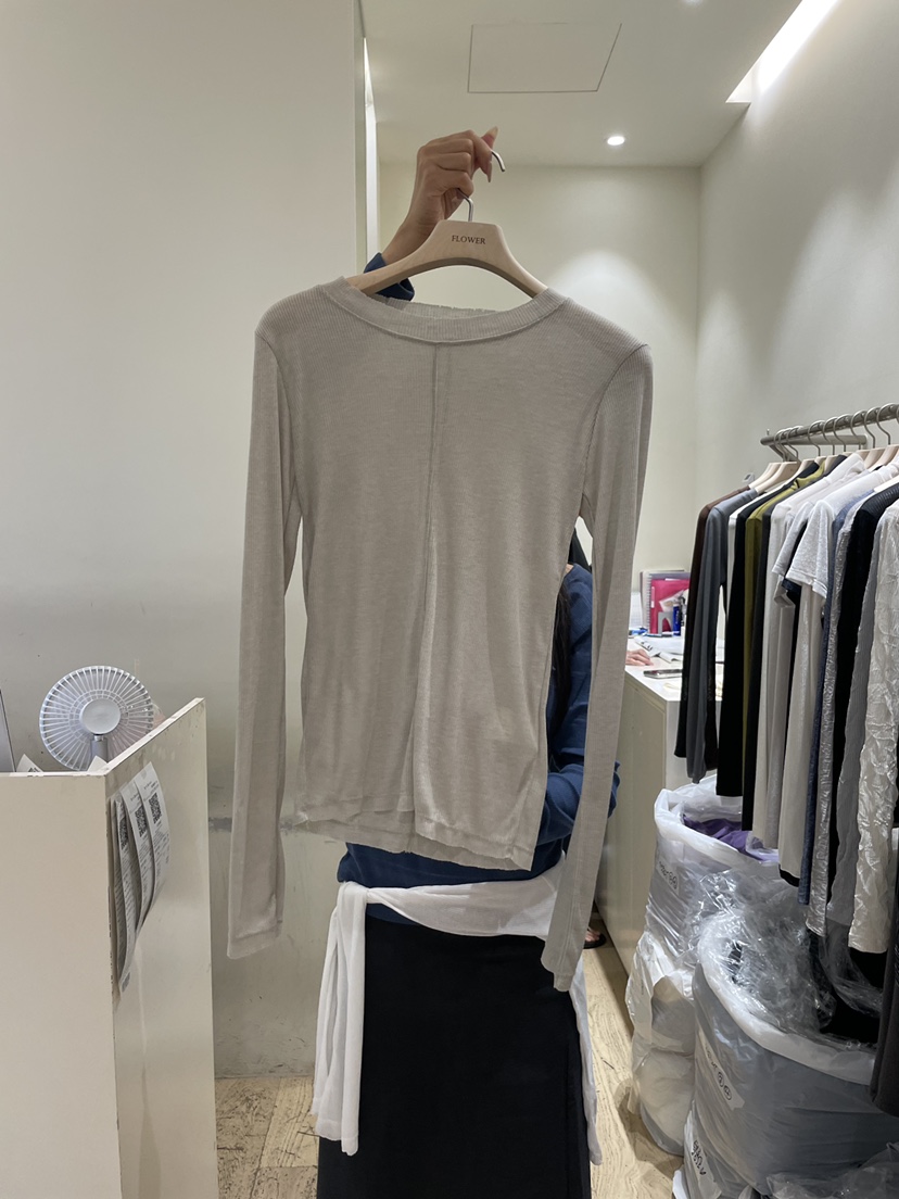 FLOWER-L東大門代購女裝新品真品推薦休閑人氣26春夏長袖T恤FLOWER-L長袖T恤圖色2