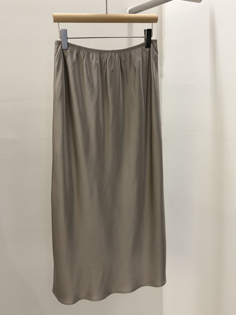REGULARLY/PLACOR東大門直郵女裝新款26春夏時尚休閑長裙緞REGULARLY/PLACOR長裙
