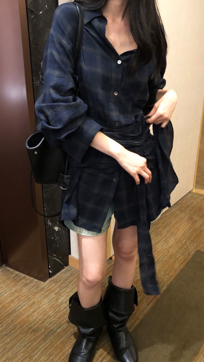 OVER RICH東大門直郵女裝新款推薦熱賣時尚襯衫蕾絲衫格紋OVER RICH襯衫/蕾絲衫