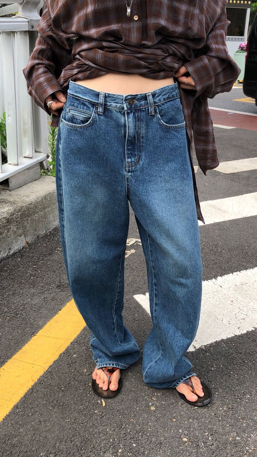 OVER RICH東大門直郵女裝新款熱賣職業時尚26春夏牛仔褲開衩OVER RICH牛仔褲