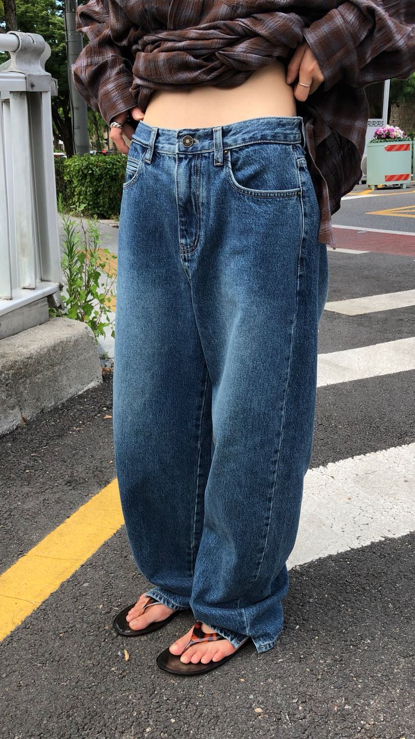 OVER RICH東大門直郵女裝新款熱賣職業時尚26春夏牛仔褲開衩OVER RICH牛仔褲