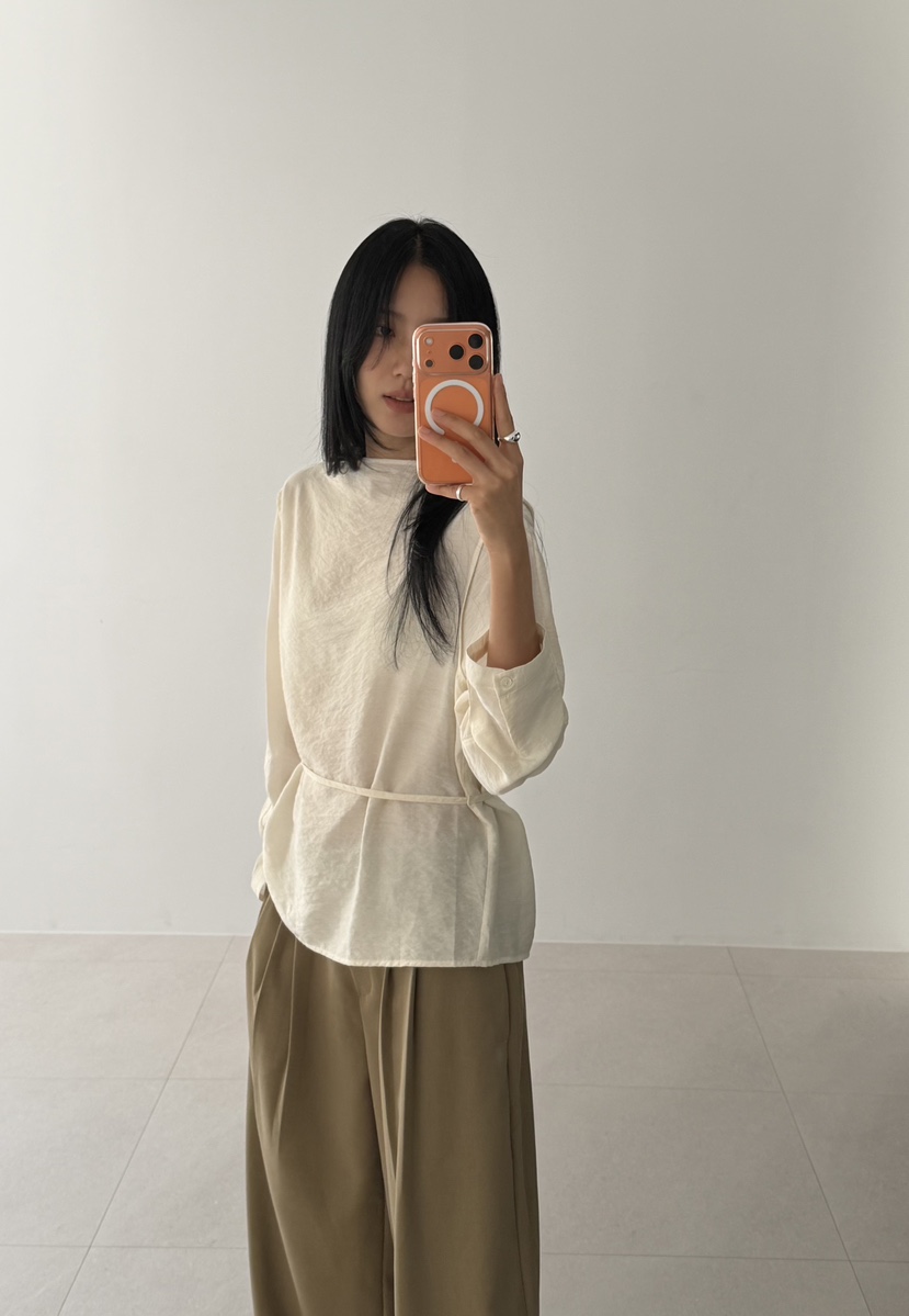 AMY GRACE-A韓國代購女士新品職業時尚人氣襯衫蕾絲衫高領AMY GRACE襯衫/蕾絲衫