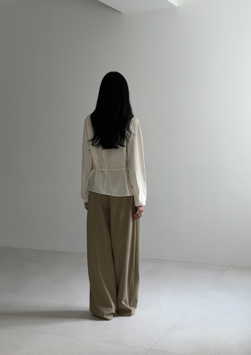 AMY GRACE-A韓國代購女士新品職業時尚人氣襯衫蕾絲衫高領AMY GRACE襯衫/蕾絲衫