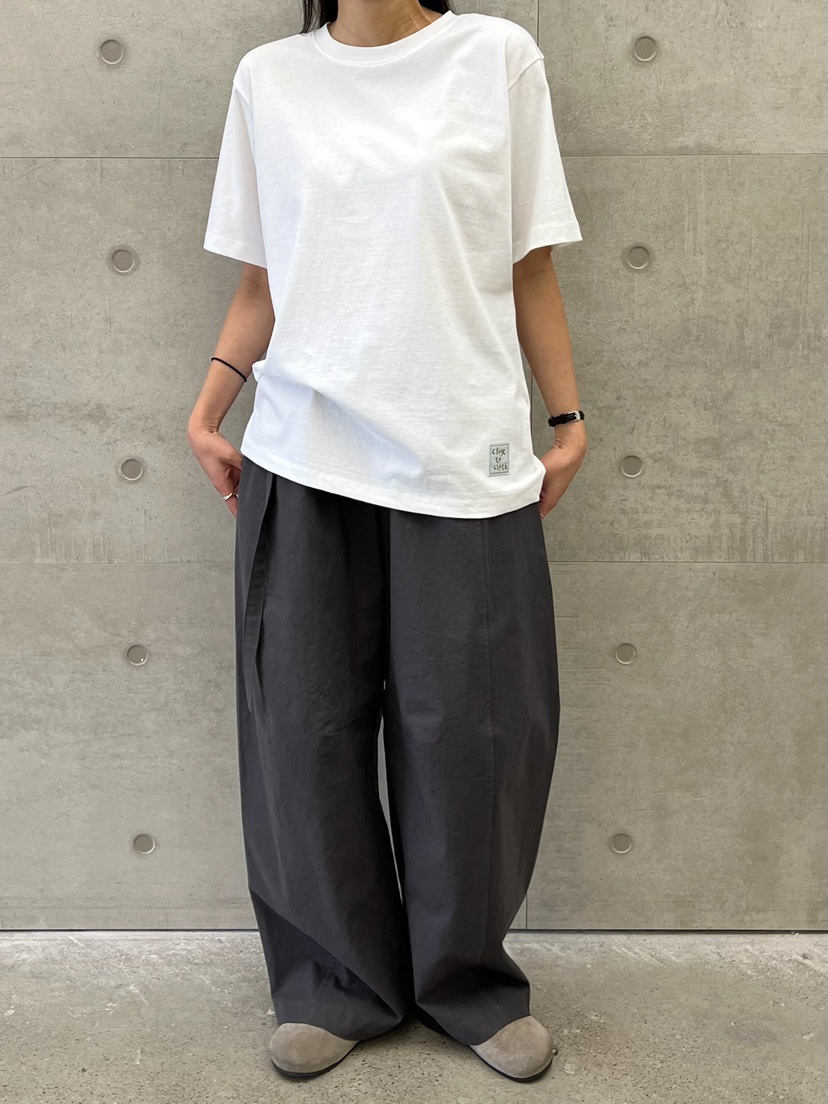URBANE cloth韓國代購女士新品真品時尚熱賣人氣推薦T恤URBANE clothT恤