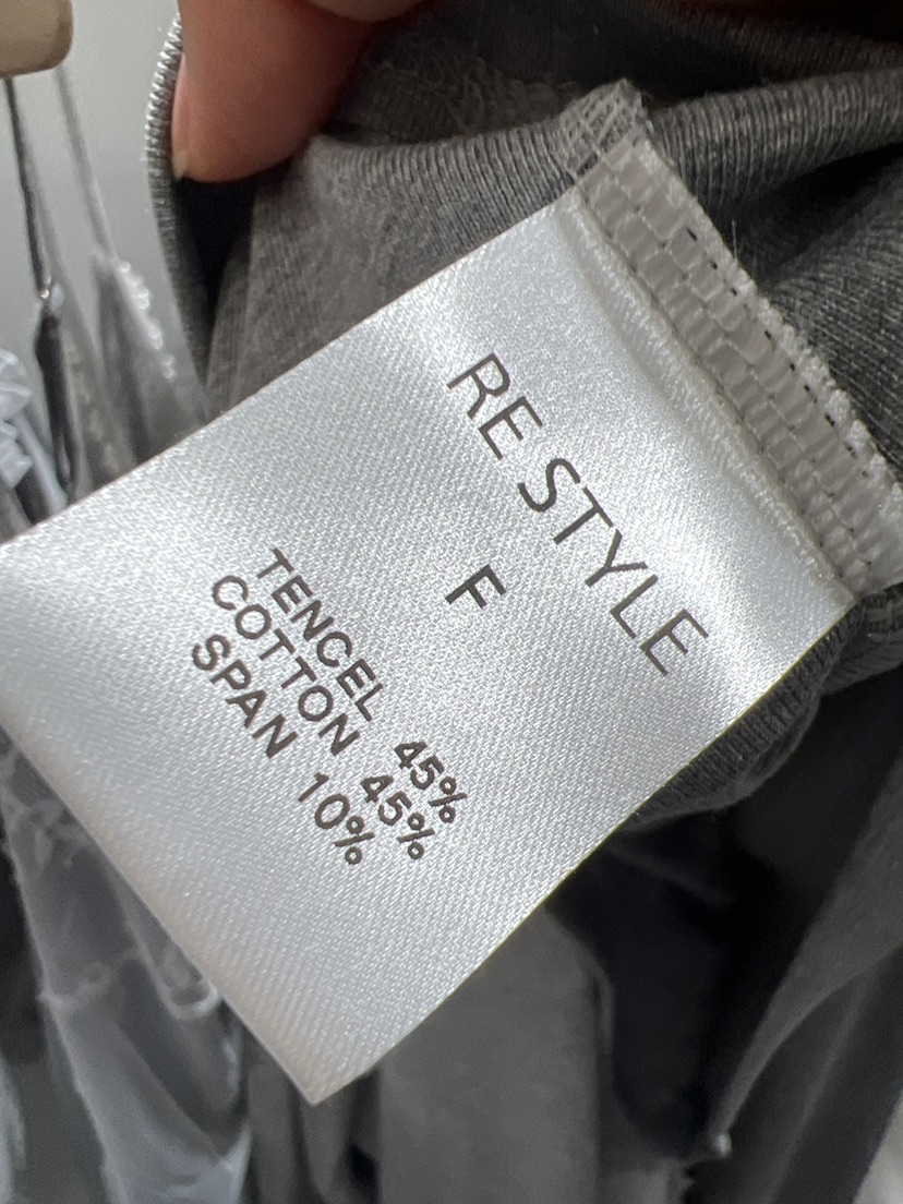 RE STYLE-Q東大門實拍女裝新品時尚熱賣長袖T恤不對稱褶皺RE STYLE長袖T恤