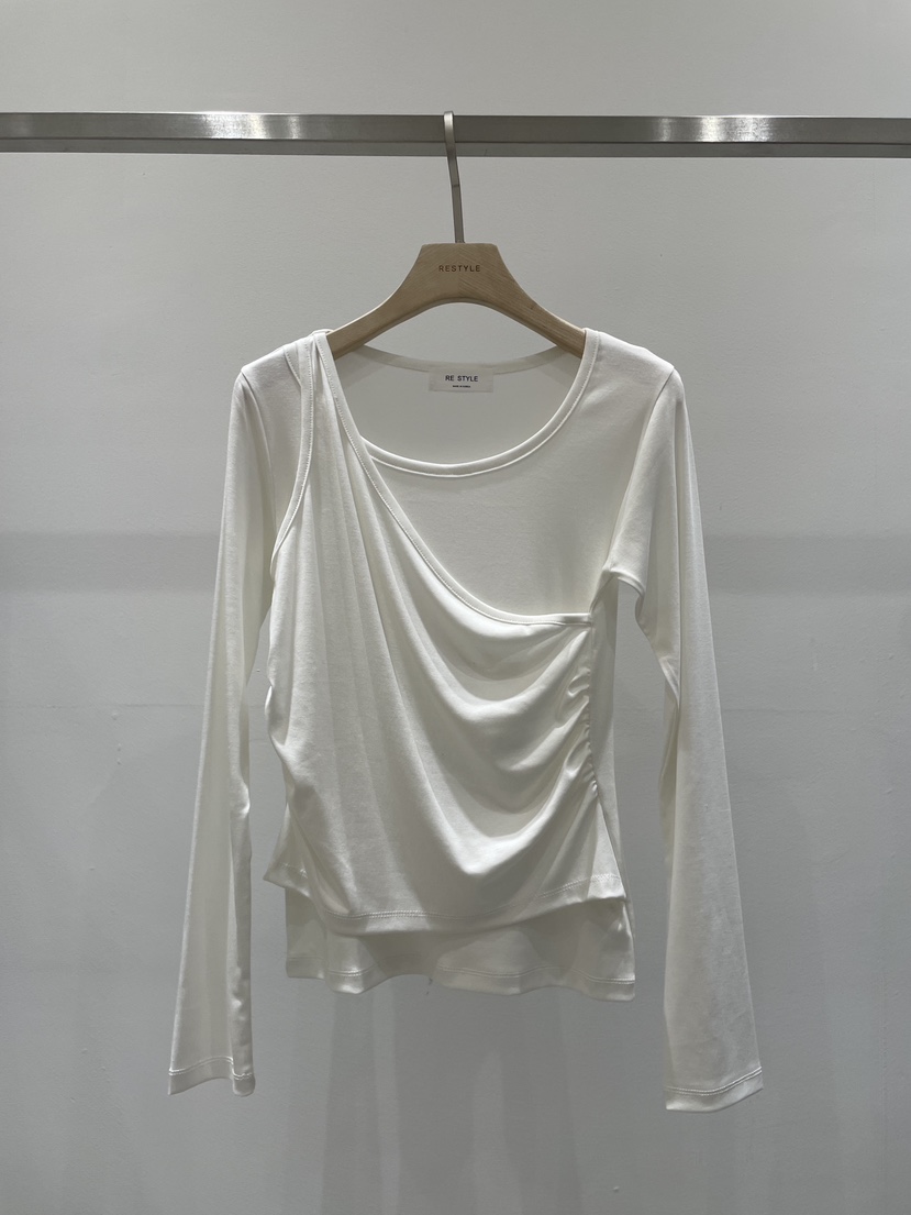 RE STYLE-Q東大門實拍女裝新品時尚熱賣長袖T恤不對稱褶皺RE STYLE長袖T恤圖色1