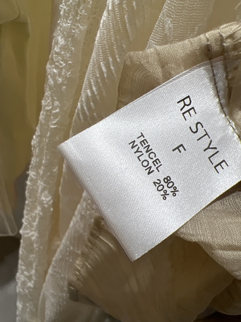 RE STYLE-Q韓國代購26秋冬新品真品襯衫蕾絲衫荷葉邊天絲RE STYLE襯衫/蕾絲衫