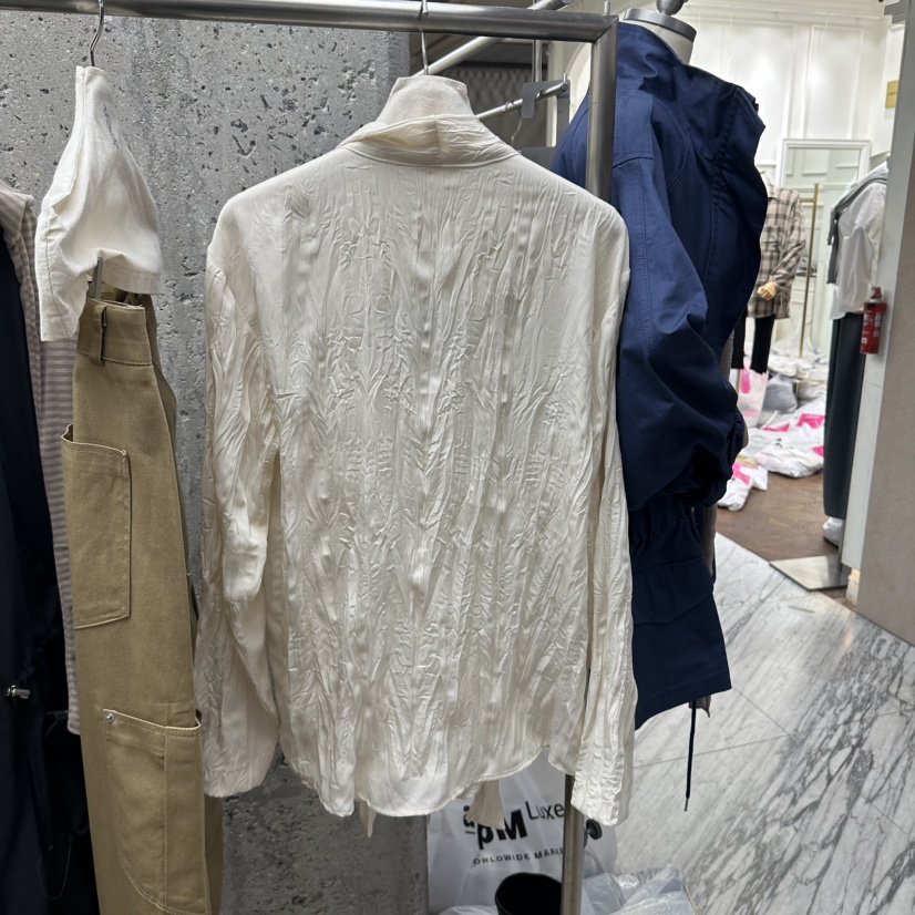 AMOEBA韓國直郵女裝新品真品時尚推薦熱賣襯衫蕾絲衫圍巾AMOEBA襯衫/蕾絲衫
