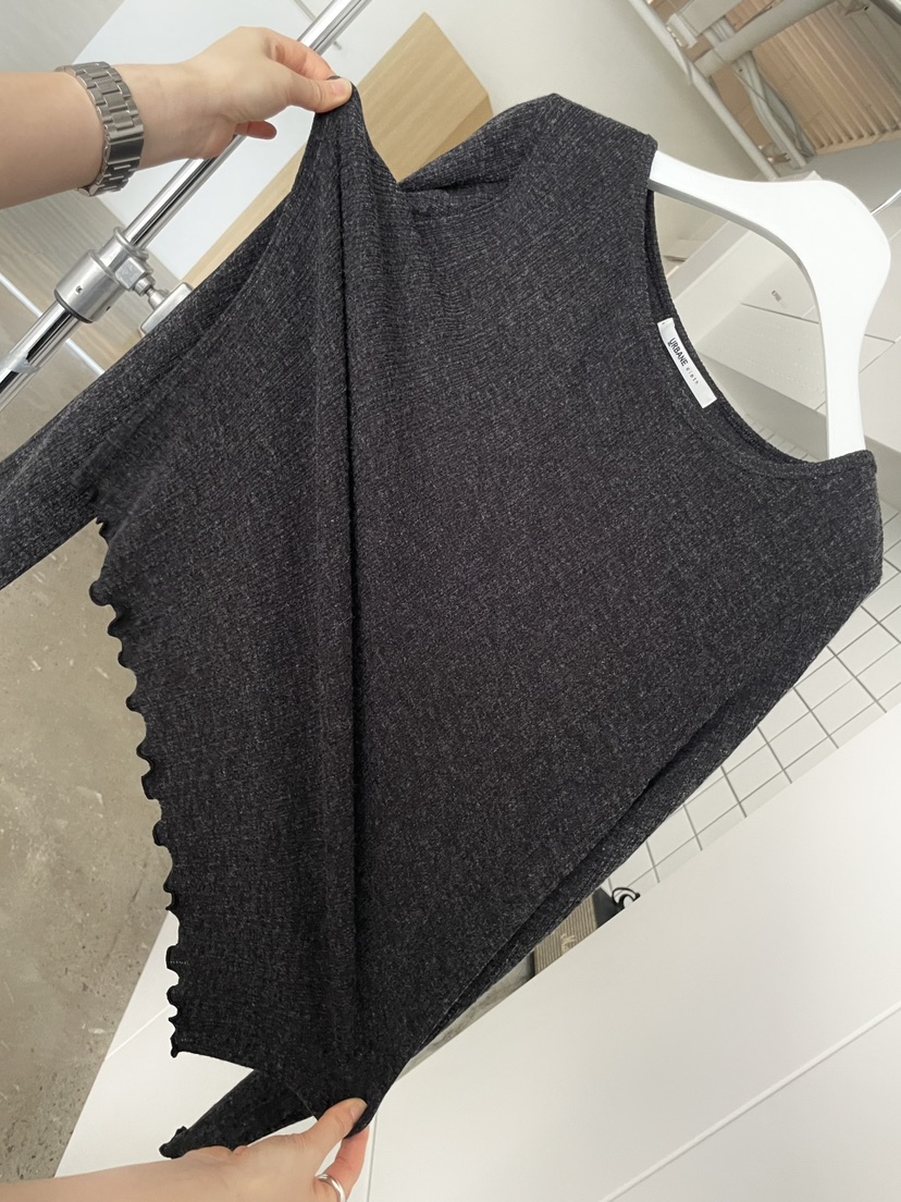 URBANE cloth韓國代購女裝新款人氣推薦真品時尚長袖T恤URBANE cloth長袖T恤