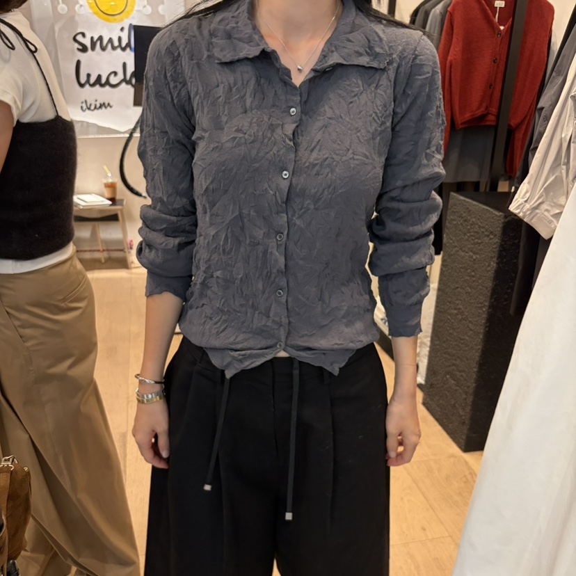 LA MAGIE FEMME東大門代購26秋冬新款休閑襯衫蕾絲衫褶皺Lamagie Femme襯衫/蕾絲衫