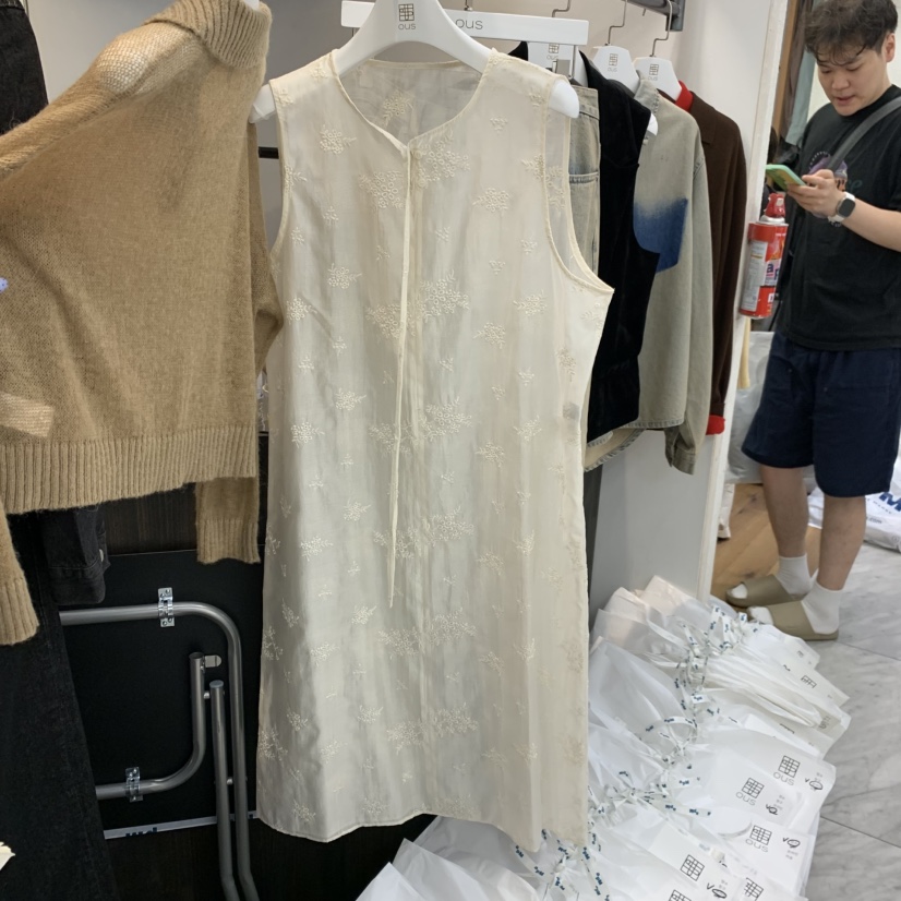 OUS/INCH-L韓國代購女裝新品推薦人氣真品連衣裙花朵層疊OUS/INCH連衣裙圖色2