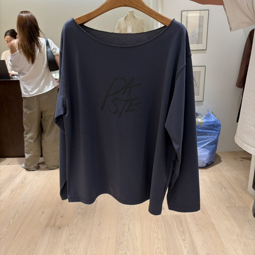 GLOW AND NYMPH東大門代購26秋冬新品休閑熱賣長袖T恤印花GLOW AND NYMPH長袖T恤圖色2