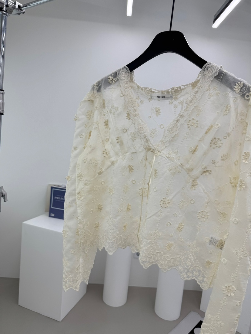 RED-A東大門代購女士新品人氣真品熱賣襯衫蕾絲衫蕾絲鏤空RED-A襯衫/蕾絲衫