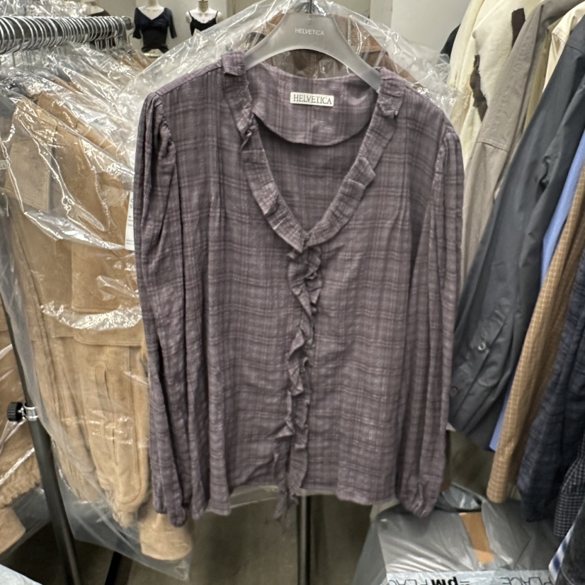 HELVETICA韓國代購女士新品休閑熱賣推薦人氣襯衫蕾絲衫褶邊HELVETICA襯衫/蕾絲衫圖色2