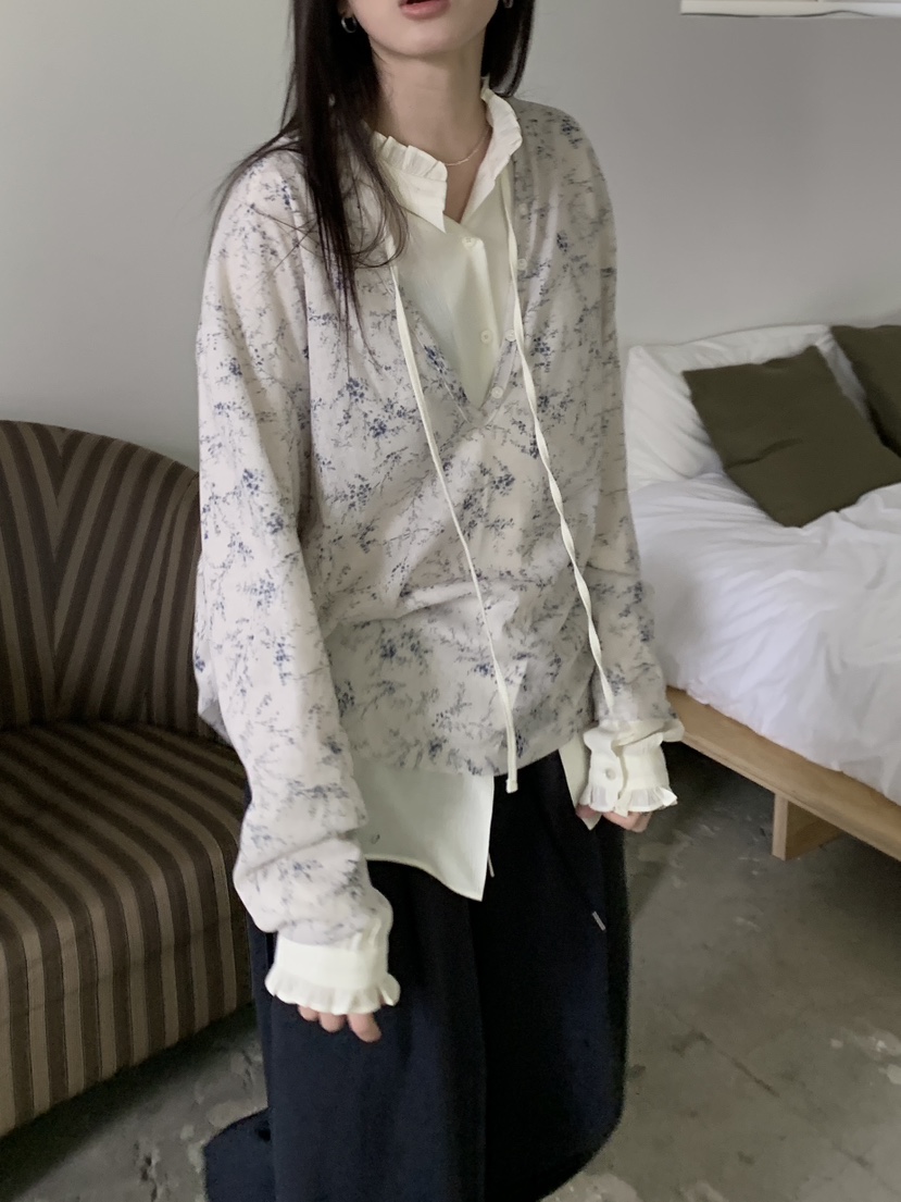 VERNIMENT東大門直郵女裝新款人氣時尚推薦長袖T恤花朵紐扣VERNIMENT長袖T恤