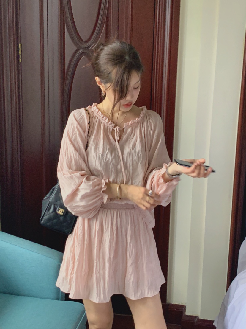 LA CREME東大門直郵女士新品熱賣休閑真品襯衫蕾絲衫褶皺LA CREME襯衫/蕾絲衫