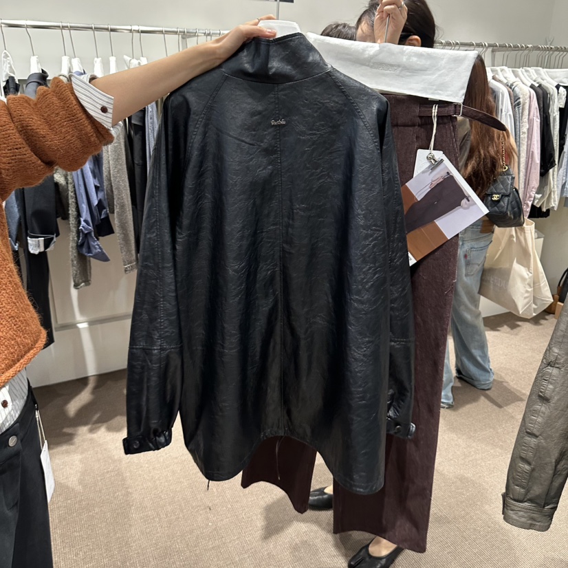 OVERTAKE東大門代購26秋冬新品時尚推薦人氣皮衣不含圍巾OVERTAKE皮衣