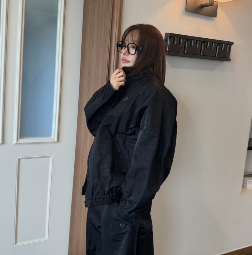 VIVEL東大門實拍女士新品時尚熱賣真品休閑人氣夾克尼龍刺繡VIVE L夾克