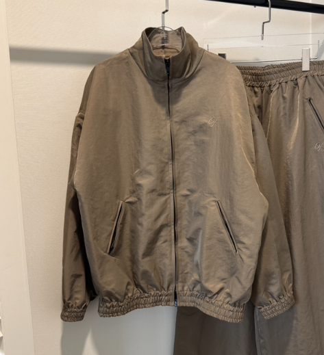 VIVEL東大門實拍女士新品時尚熱賣真品休閑人氣夾克尼龍刺繡VIVE L夾克