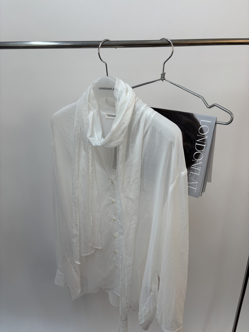 LONDON FLAT東大門實拍女裝新品時尚推薦真品襯衫蕾絲衫LONDON FLAT襯衫/蕾絲衫