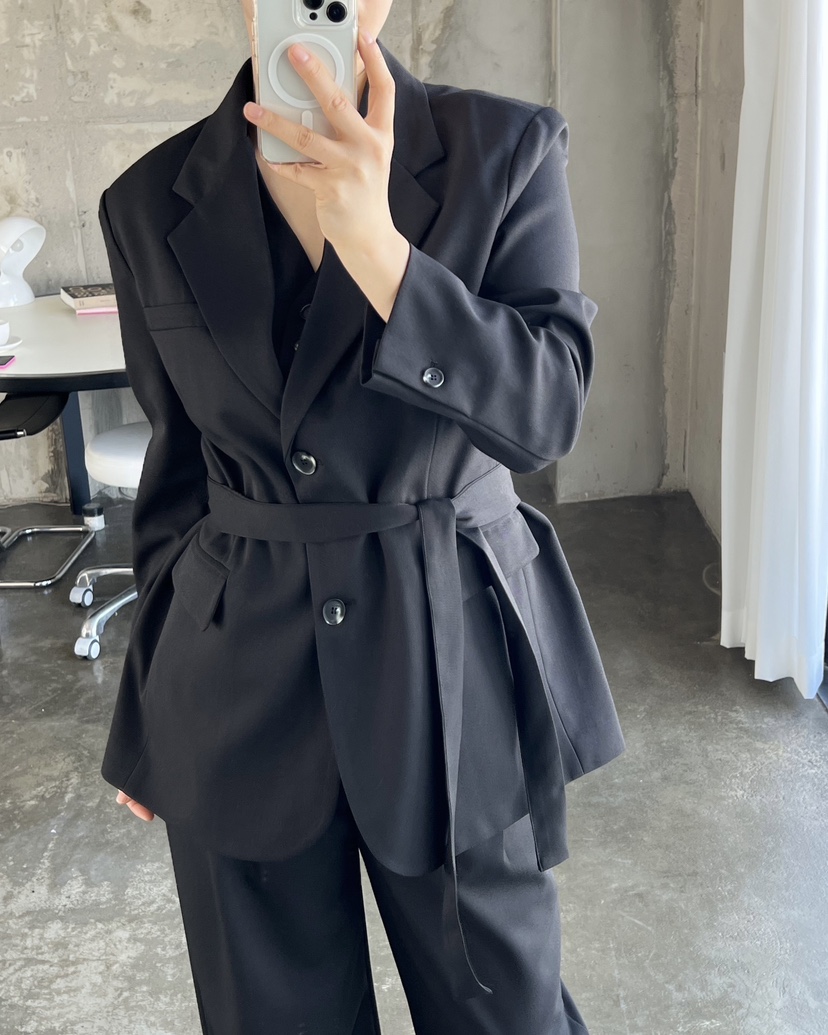 VERNI東大門實拍女裝新品真品推薦時尚熱賣休閑夾克含腰帶VERNI夾克