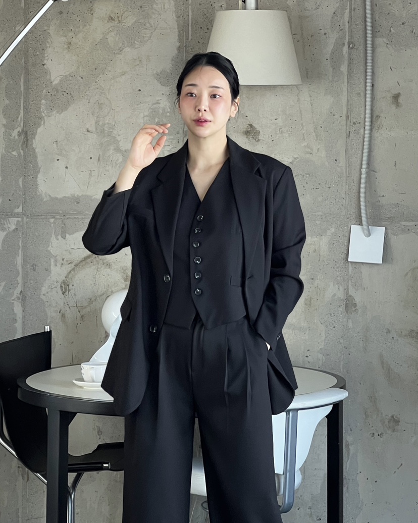 VERNI東大門實拍女裝新品真品推薦時尚熱賣休閑夾克含腰帶VERNI夾克