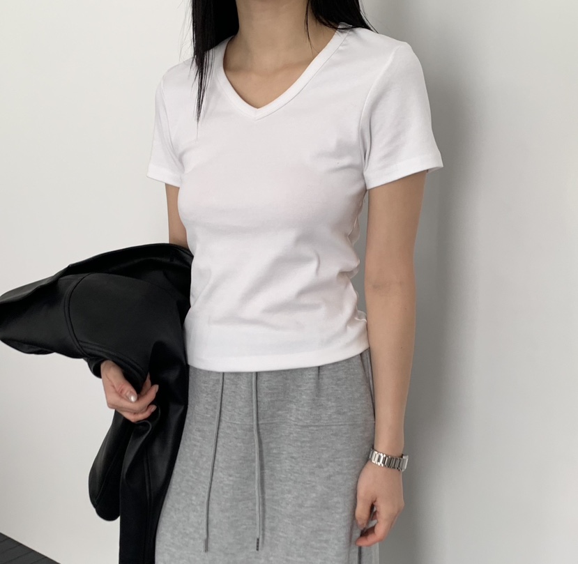 MOMENT東大門直郵女士新品真品人氣時尚熱賣T恤不含圍巾V領MOMENT/RECOVERT恤圖色2