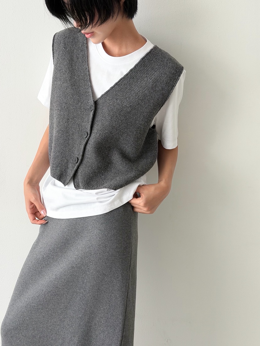 YIKHO STYLE東大門實拍26秋冬新品推薦休閑時尚人氣馬甲YIKHO STYLE馬甲