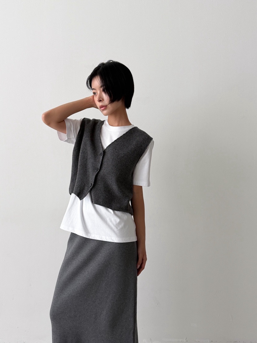 YIKHO STYLE東大門實拍26秋冬新品推薦休閑時尚人氣馬甲YIKHO STYLE馬甲