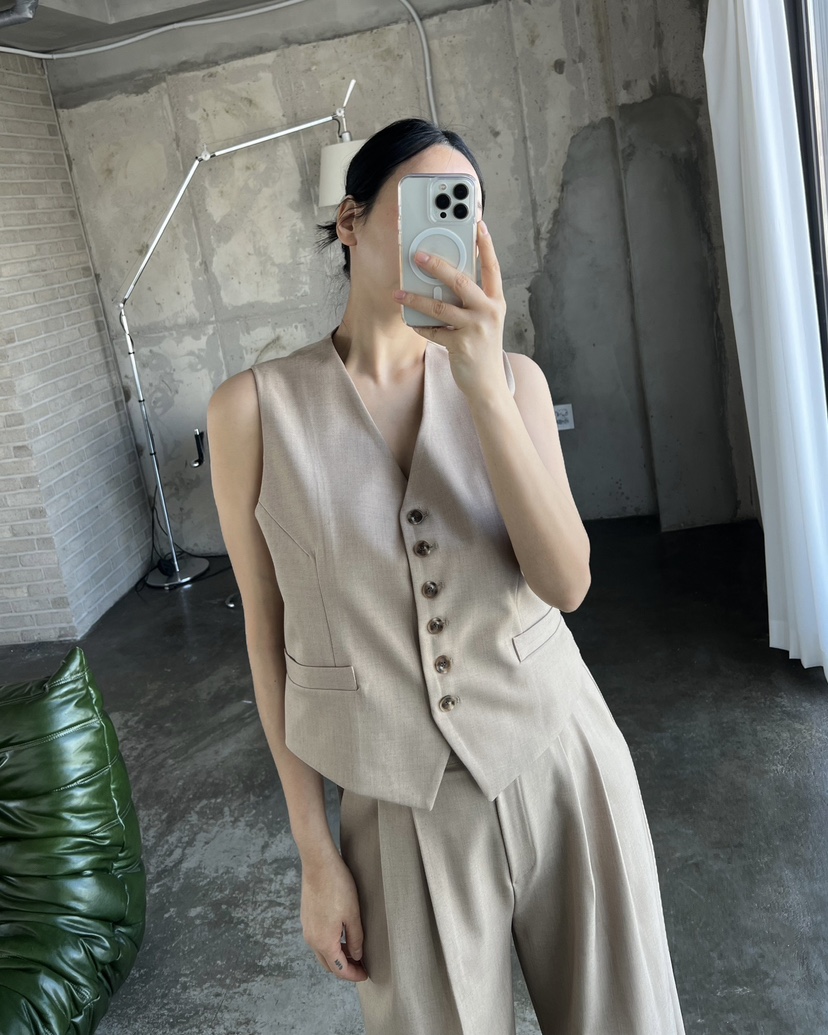 VERNI韓國直郵女裝新款時尚熱賣人氣真品推薦休閑馬甲VERNI馬甲