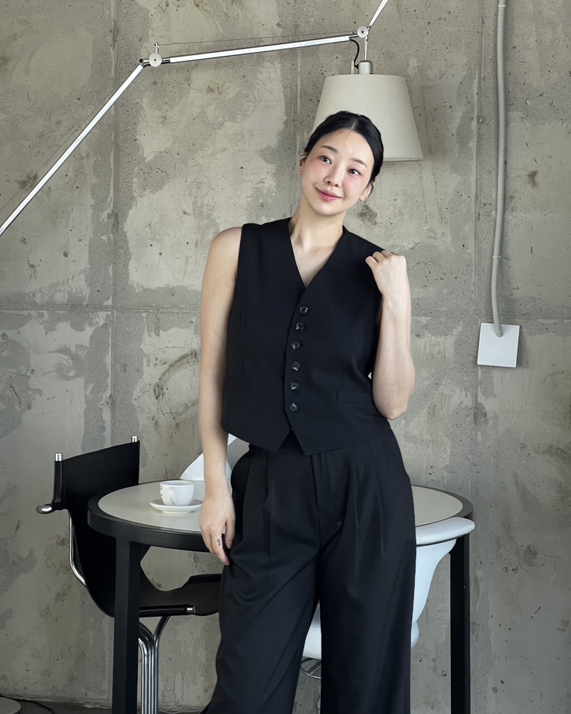 VERNI韓國直郵女裝新款時尚熱賣人氣真品推薦休閑馬甲VERNI馬甲