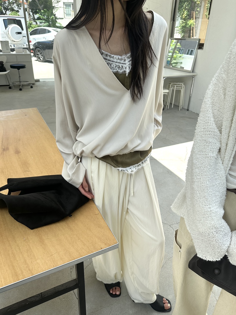 BOWIE東大門實拍女裝新品真品熱賣時尚人氣推薦襯衫蕾絲衫BOWIE襯衫/蕾絲衫