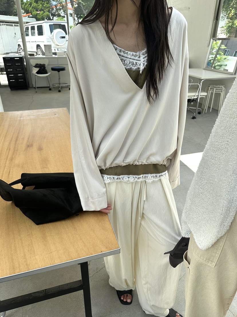 BOWIE東大門實拍女裝新品真品熱賣時尚人氣推薦襯衫蕾絲衫BOWIE襯衫/蕾絲衫