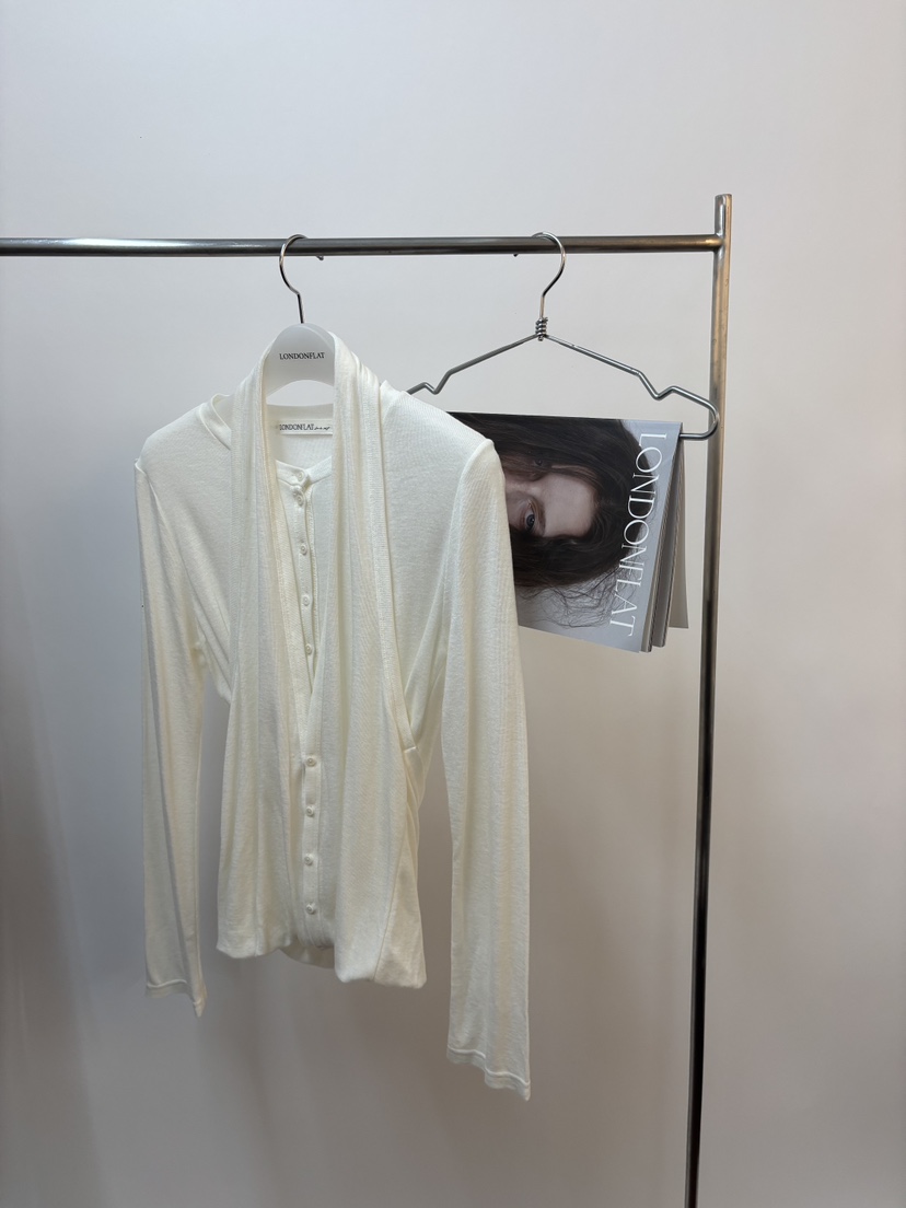 LONDON FLAT韓國直郵26秋冬新品人氣真品熱賣時尚長袖T恤LONDON FLAT長袖T恤圖色1
