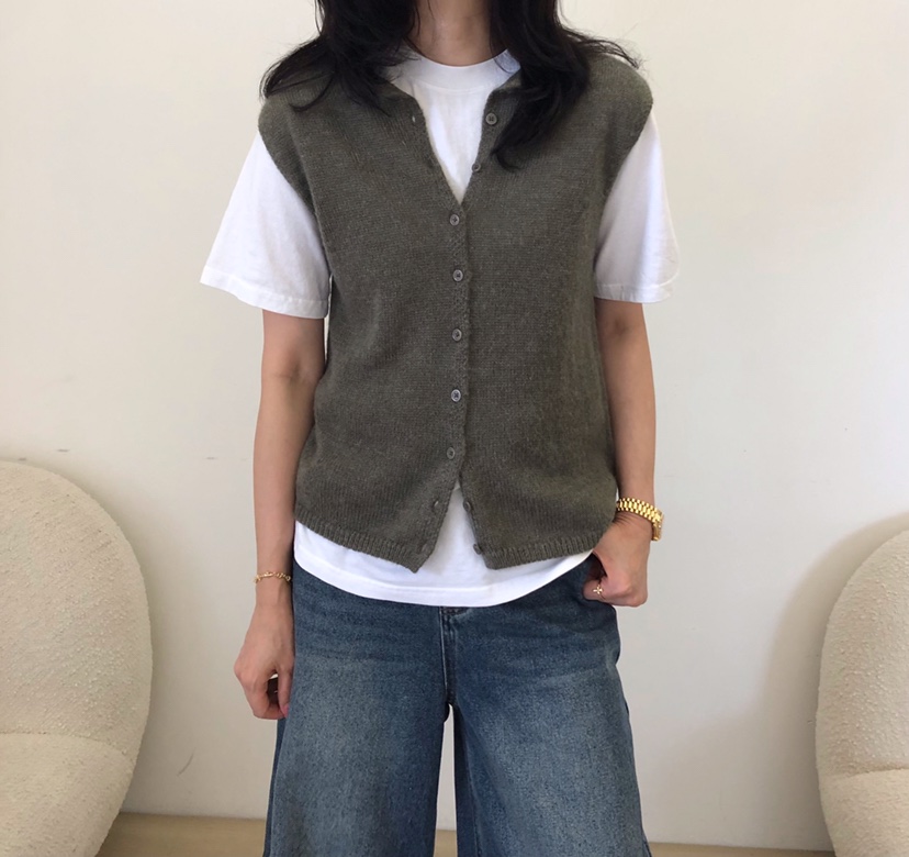 GLAD SOME韓國代購女士新款推薦熱賣馬甲不含內搭紐扣背心GLAD SOME馬甲圖色2