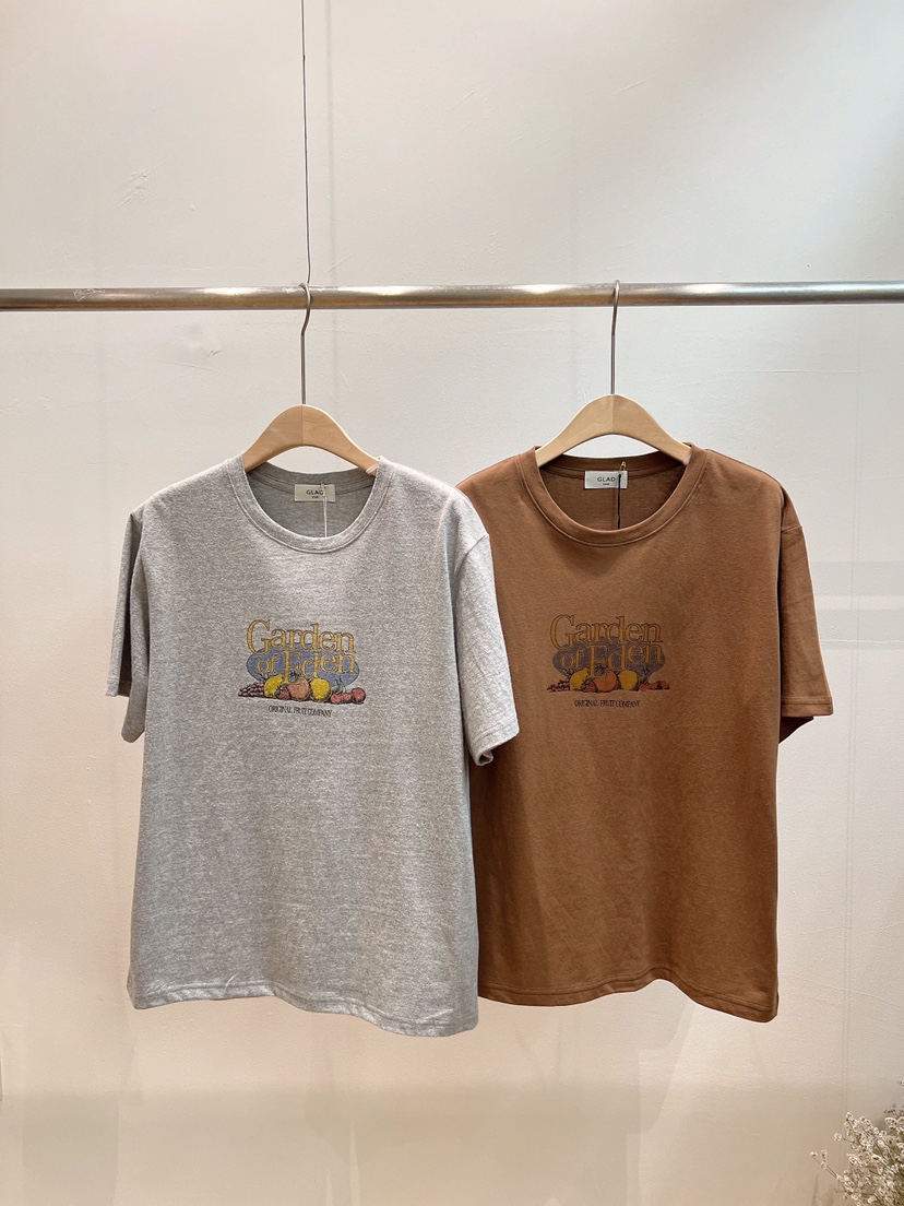 GLAD SOME東大門直郵女裝新品休閑人氣熱賣推薦時尚真品T恤GLAD SOMET恤圖色2左二色