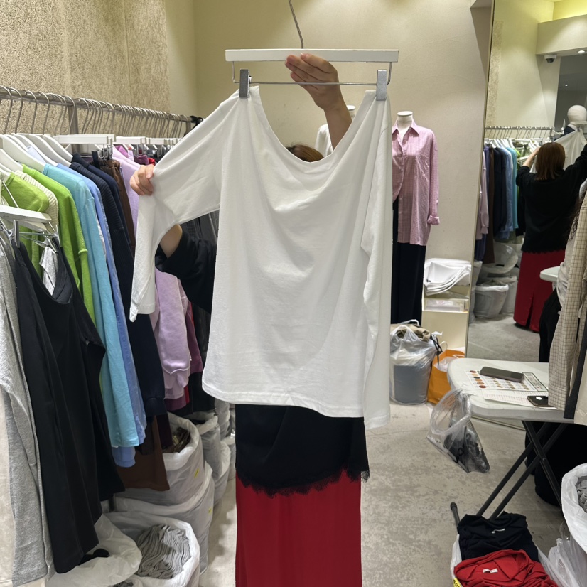 REFLAT韓國代購女士新品推薦人氣熱賣時尚休閑長袖T恤露肩REFLAT長袖T恤