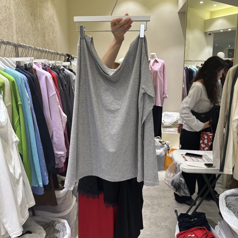 REFLAT韓國代購女士新品推薦人氣熱賣時尚休閑長袖T恤露肩REFLAT長袖T恤圖色2