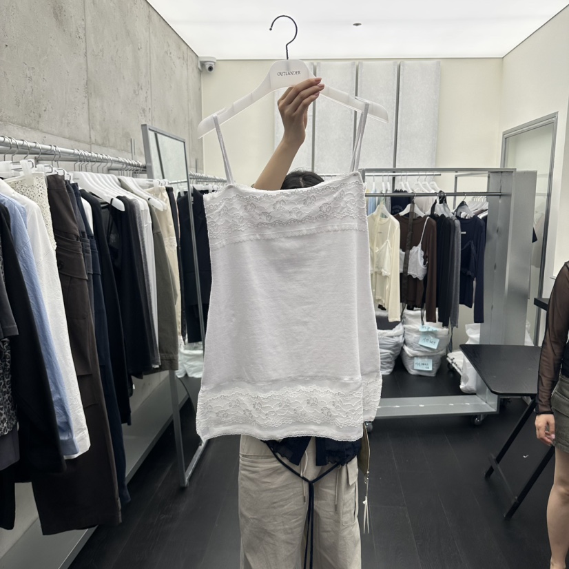 X韓國代購女裝新品時尚人氣休閑推薦熱賣真品吊帶背心OUTLANDER吊帶/背心圖色1