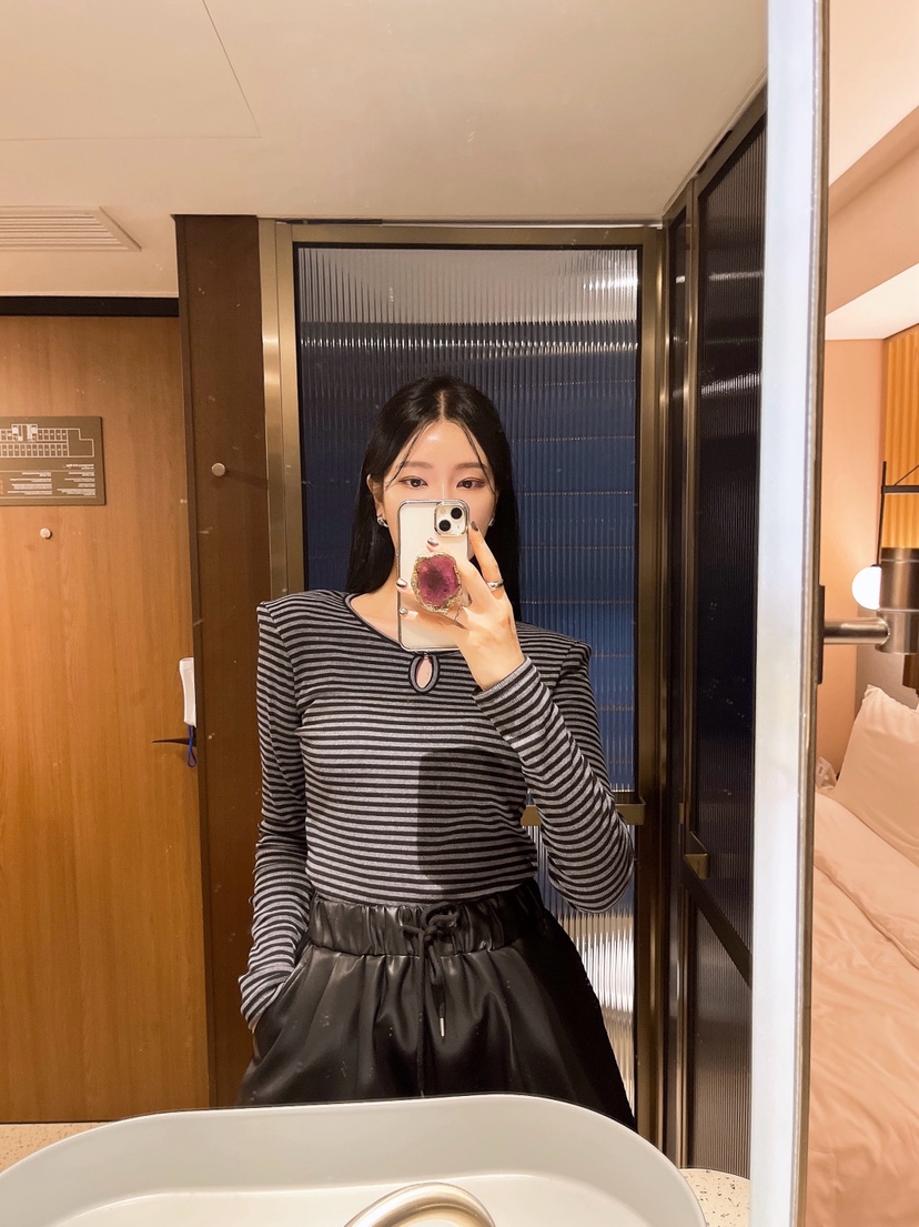 AMUSE SEOUL韓國代購女裝新款熱賣時尚休閑人氣推薦長袖T恤AMUSE SEOUL長袖T恤