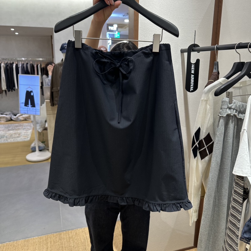 GARDEN LAYER韓國直郵26秋季新品真品半身裙中短裙褶邊條紋GARDEN LAYER半身裙/中短裙圖色1黑色