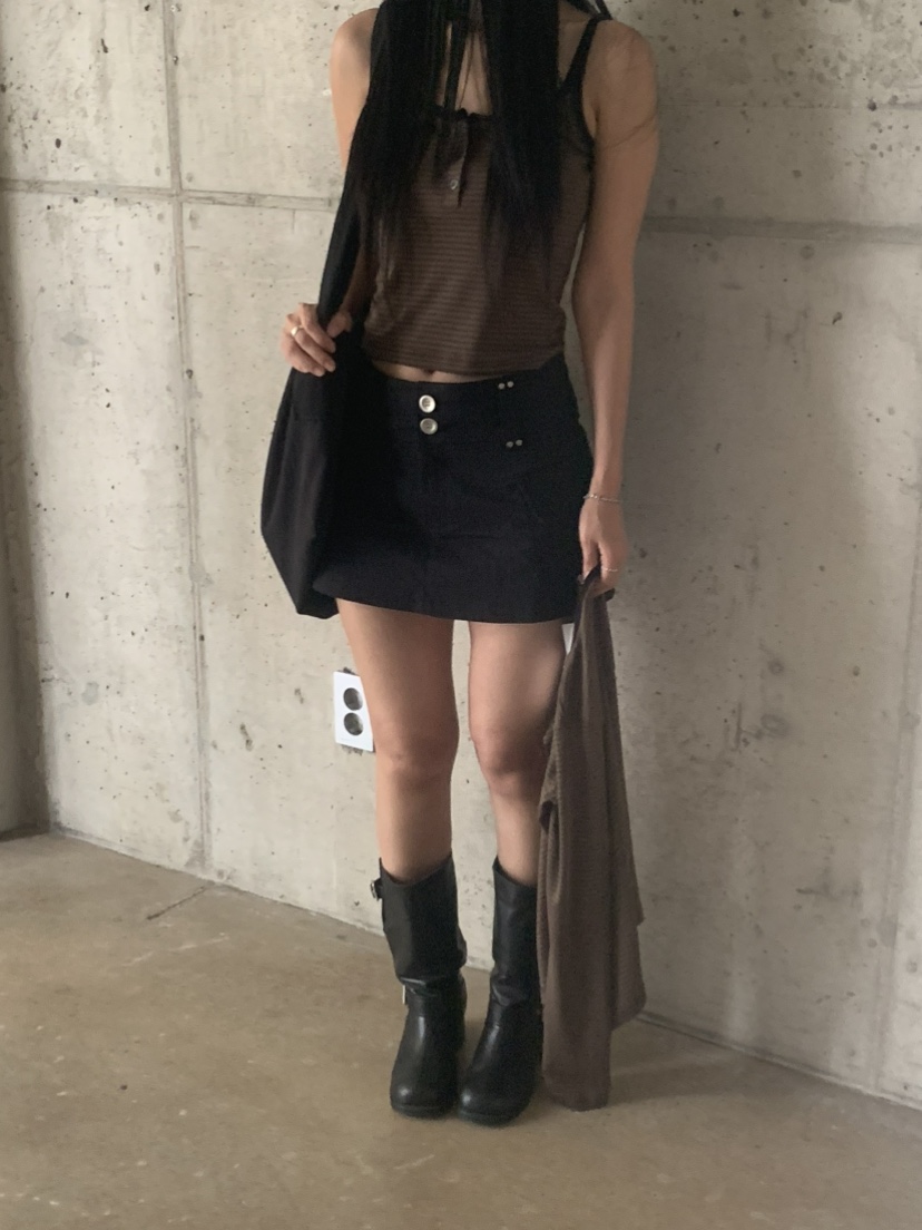 OVER NEAR東大門實拍女裝新品人氣真品推薦裙褲不含腰帶OVER NEAR裙褲