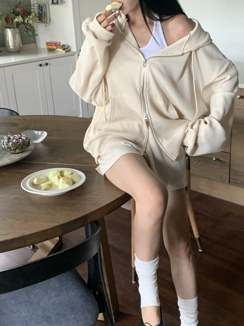 LIGHT AND SALT東大門直郵女士新品熱賣真品人氣套裝套裝LIGHT AND SALT套裝