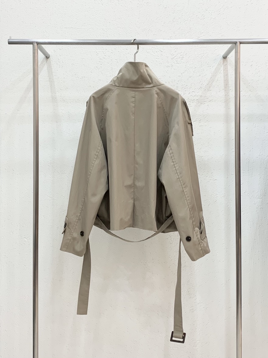 LIGHT AND SALT東大門代購26秋季新品時尚夾克含腰帶短款LIGHT AND SALT夾克