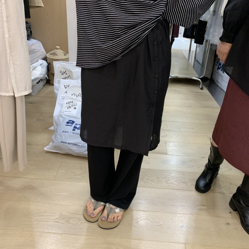 VILLABUTTON東大門直郵女裝新款熱賣人氣時尚真品裙褲紐扣VILLABUTTON裙褲圖色2