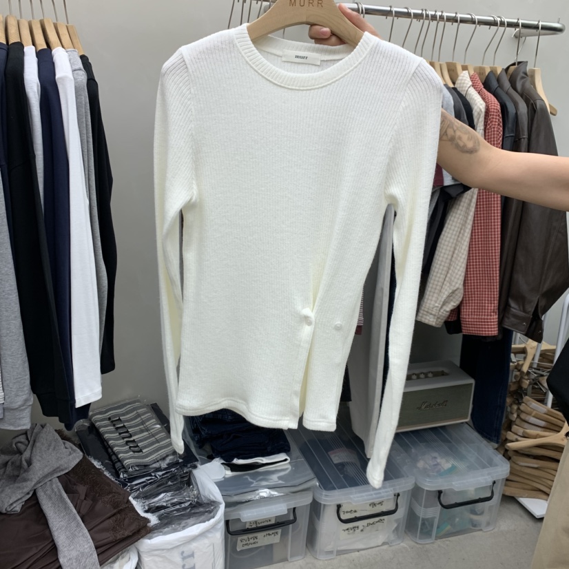 MURR東大門實拍女裝新款時尚真品人氣熱賣長袖T恤開衩紐扣MURR長袖T恤圖色1
