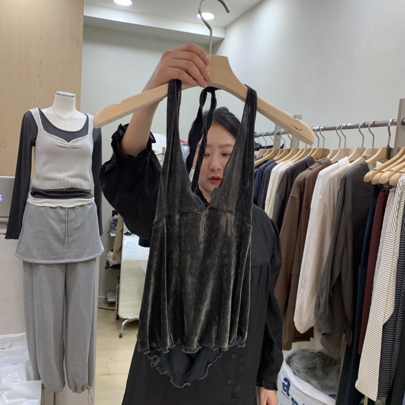 VILLABUTTON韓國直郵26秋季新品熱賣時尚真品吊帶背心天鵝絨VILLABUTTON吊帶/背心圖色3