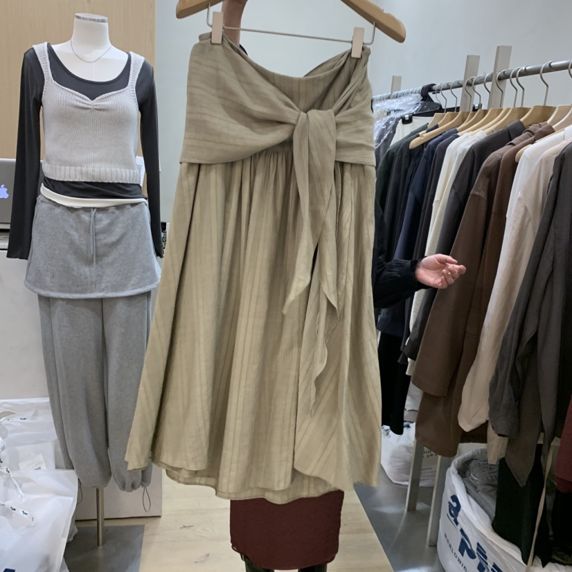 VILLABUTTON東大門實拍女裝新品熱賣推薦半身裙中短裙含圍巾VILLABUTTON半身裙/中短裙圖色1
