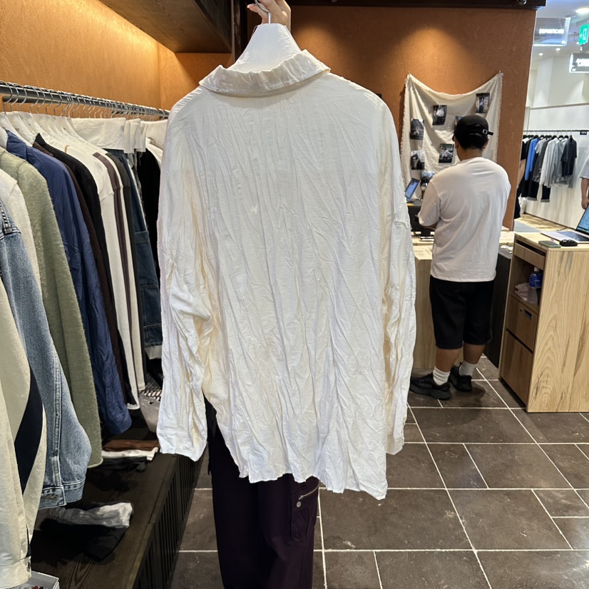 SOPHISTICATE東大門實拍26秋冬新款推薦熱賣襯衫蕾絲衫褶皺SOPHISTICATE襯衫/蕾絲衫